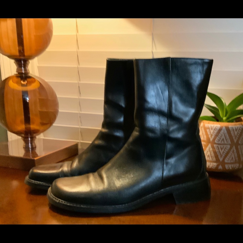 Black Donald J. Pliner Booties